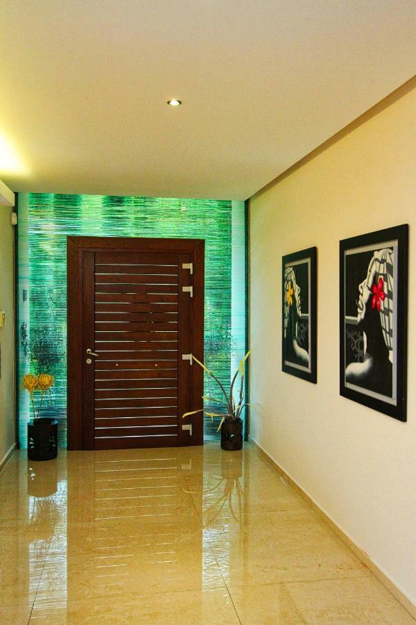 Aerides Luxury Villa Palaiontsiflikion Exterior foto